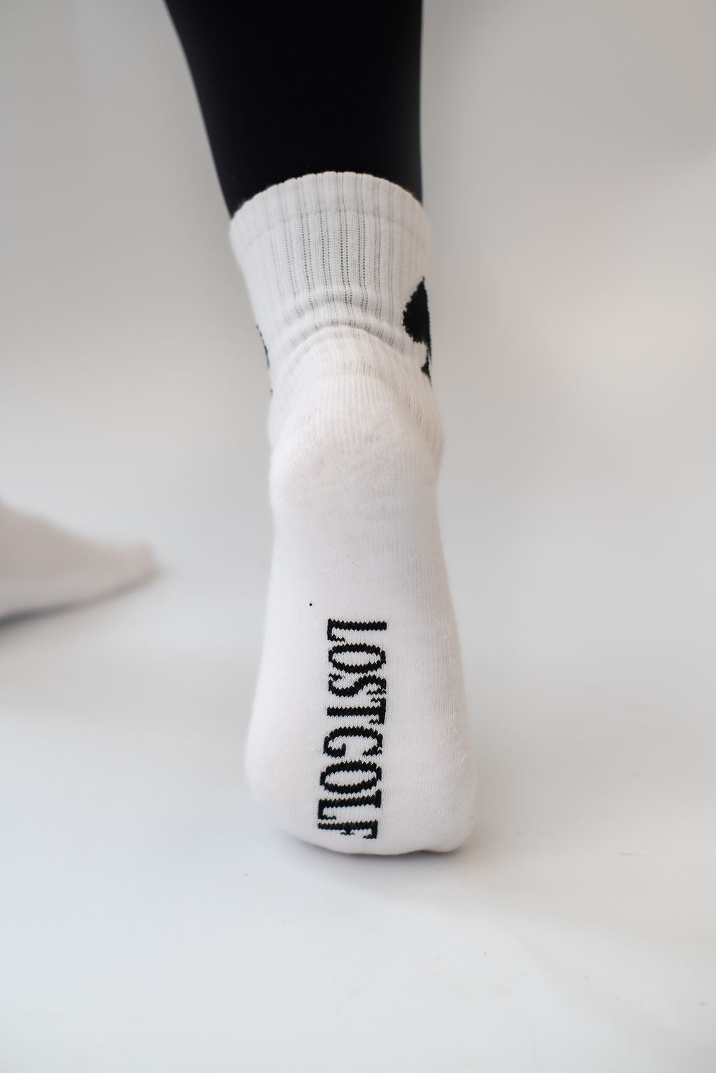 Quick-dry sweat-wicking mid-crew socks with anti-slip design