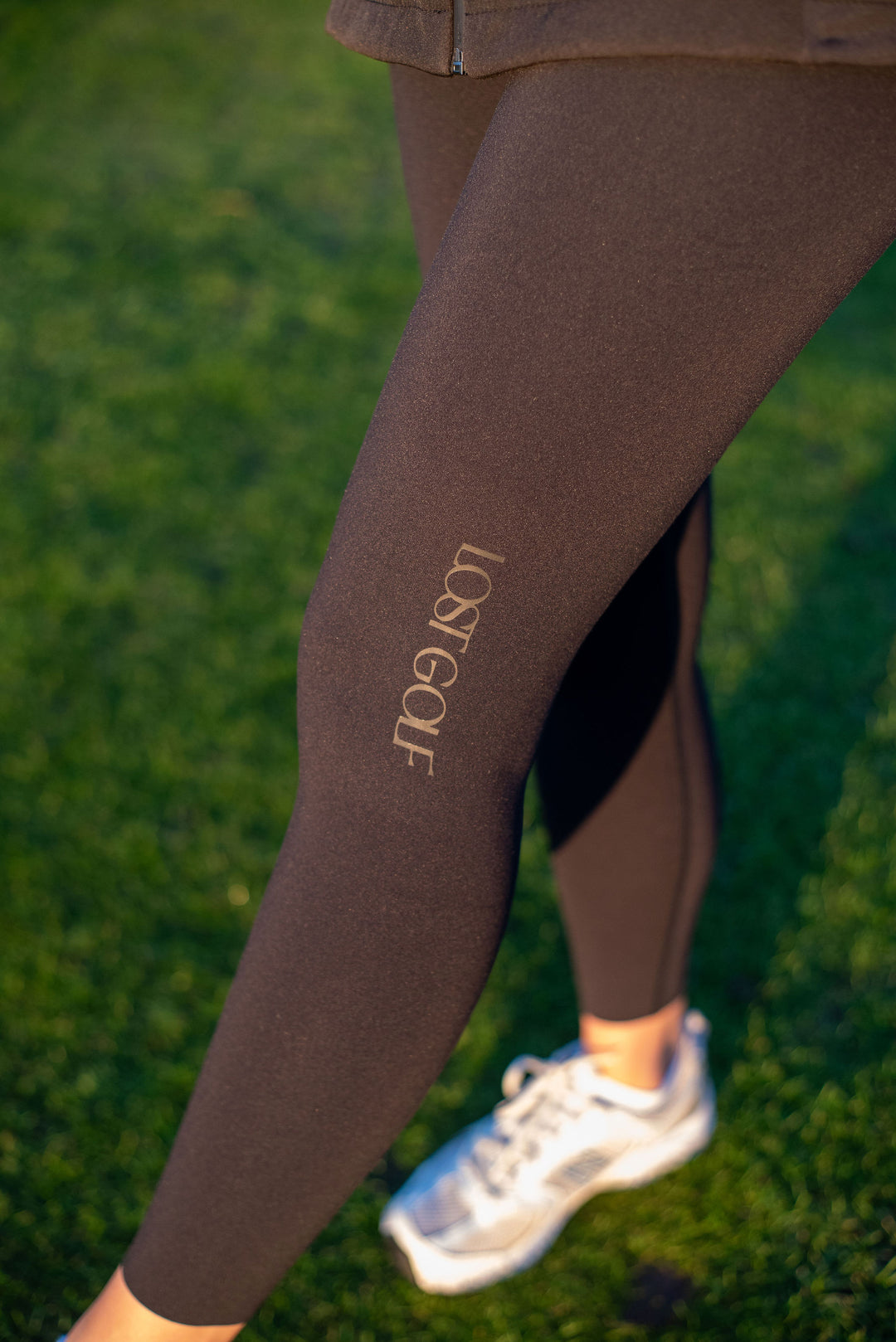 Women’s sport leggings with seamless second-skin fit by LMC